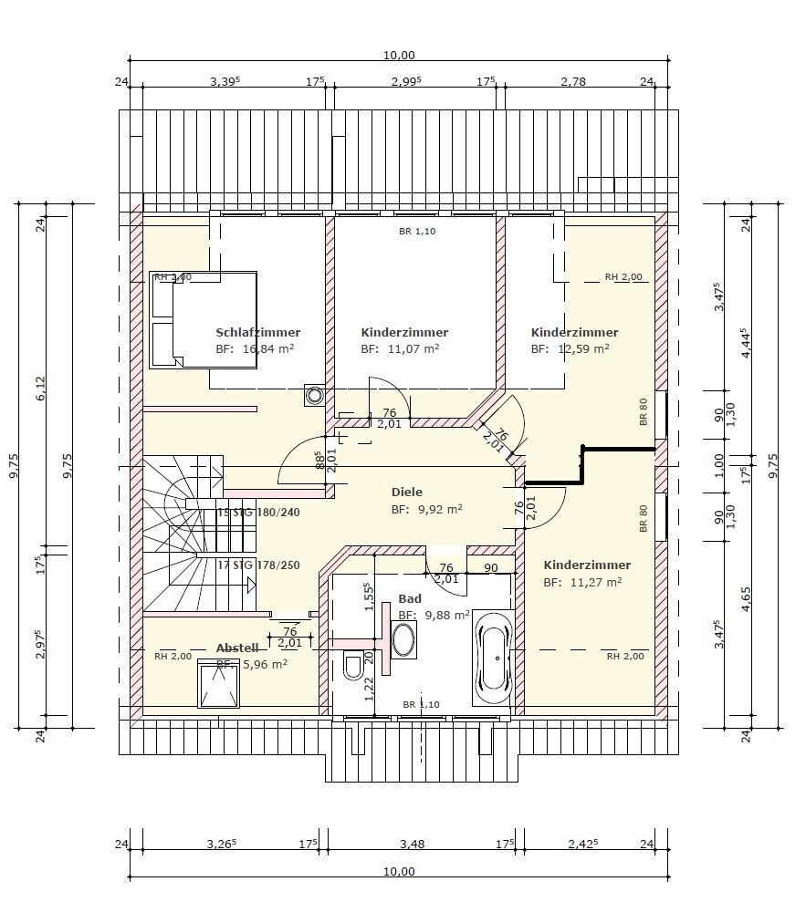 Grundriss eines Dachgeschosses mit Schlafzimmer, drei Kinderzimmern, Diele, Bad und Abstellraum.