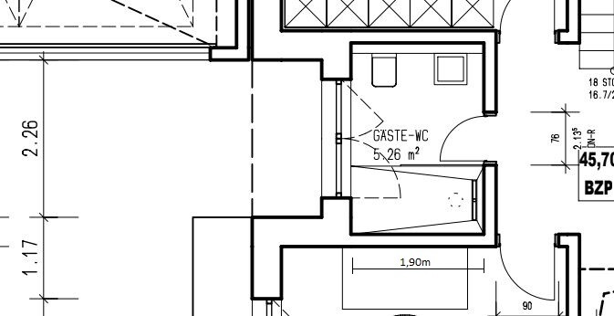 Grundriss eines Gebäudeteils mit Gäste-WC (5,26 m²), Türen und Maßangaben.