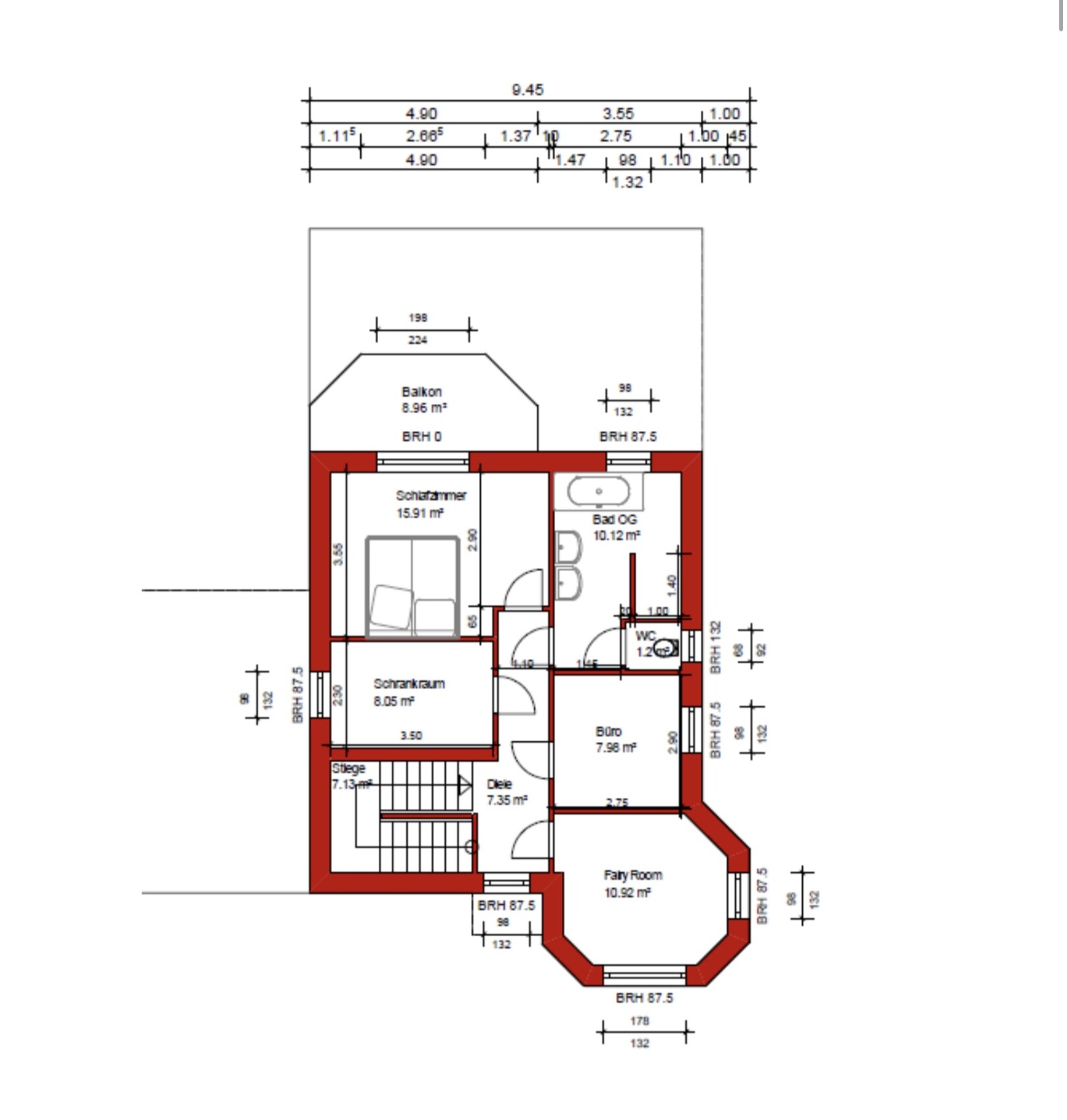 2D Grundriss eines Wohnhauses mit Schlafzimmer, Bad, Büro und Balkon