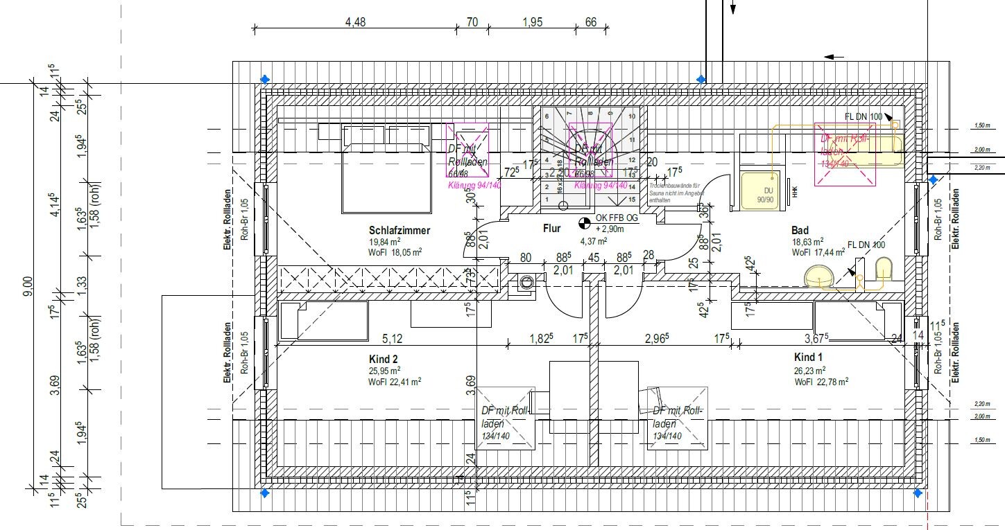 Detaillierter Grundrissplan eines Hauses mit Schlafzimmern, Flur und Bad, Maßangaben sichtbar.