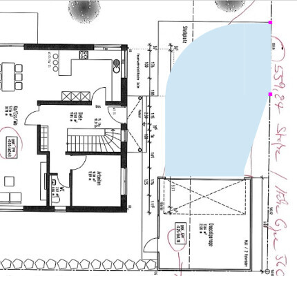 Grundrissplan eines Wohnhauses mit Eingangsbereich und Treppenhaus