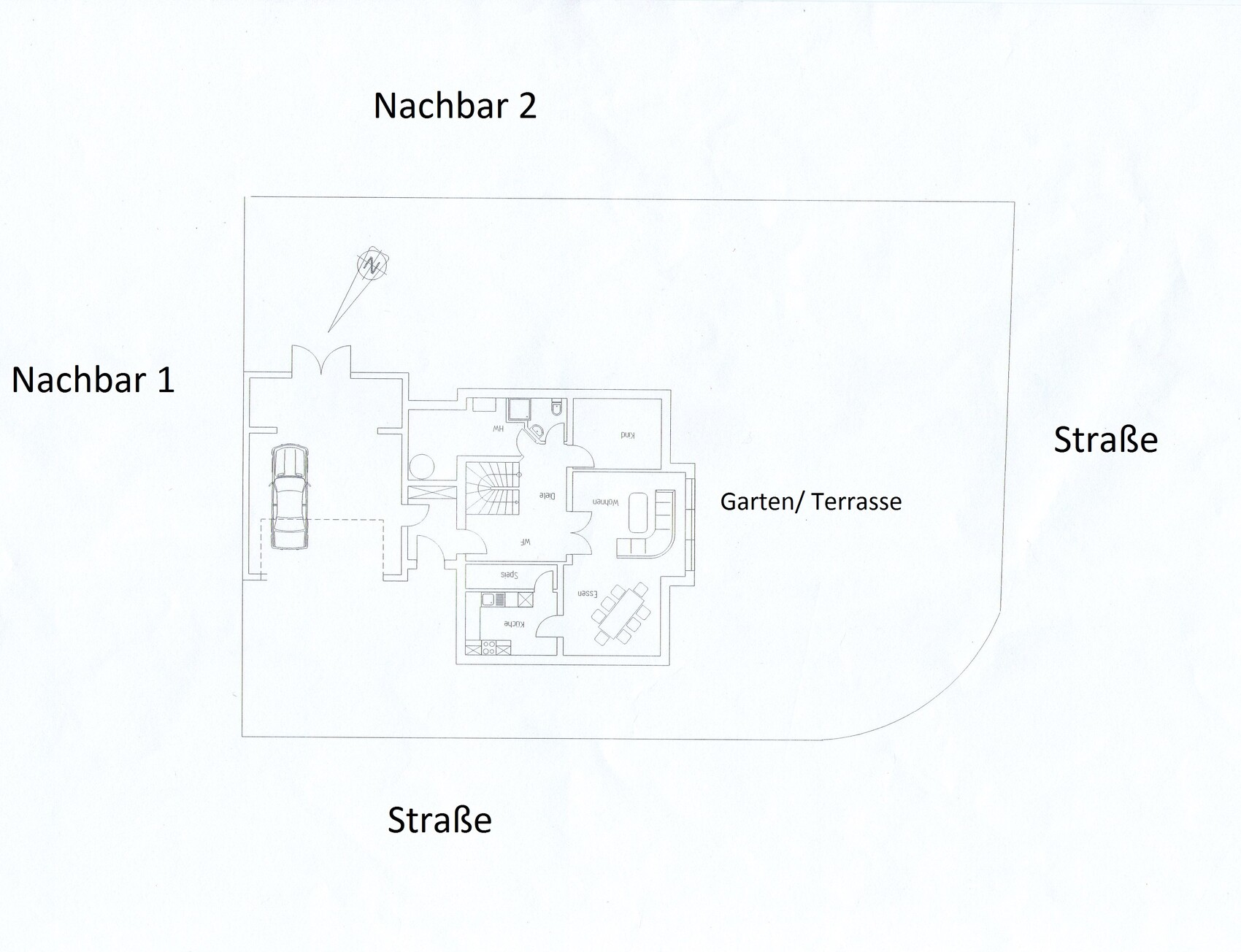 Grundriss eines Hauses auf Grundstück mit Garten, Terrasse und Straße.
