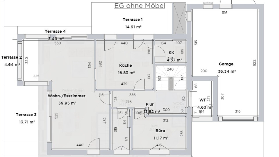 Erdgeschoss-Grundriss ohne Möbel: Wohn-/Esszimmer, Küche, Büro, Flur, WC, Garage.