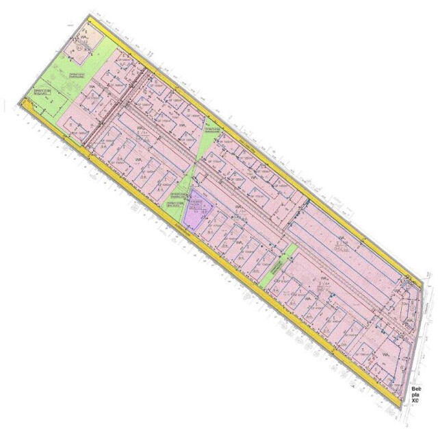 Grundrissplan eines Gebäudekomplexes mit farblich markierten Bereichen und Umrissen