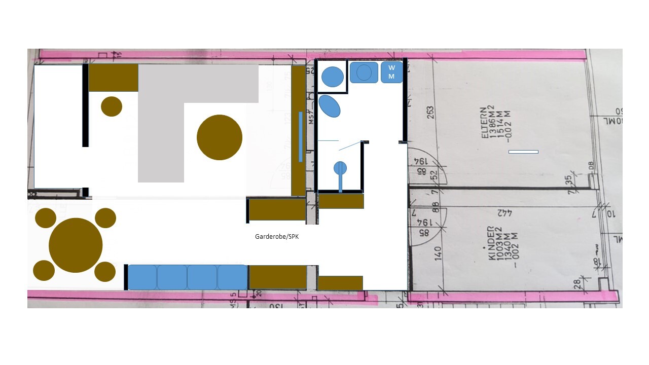 Grundriss eines Raums mit Möbeln: runde Tische, blaue Sitzflächen, Garderobe, pinke Wände.