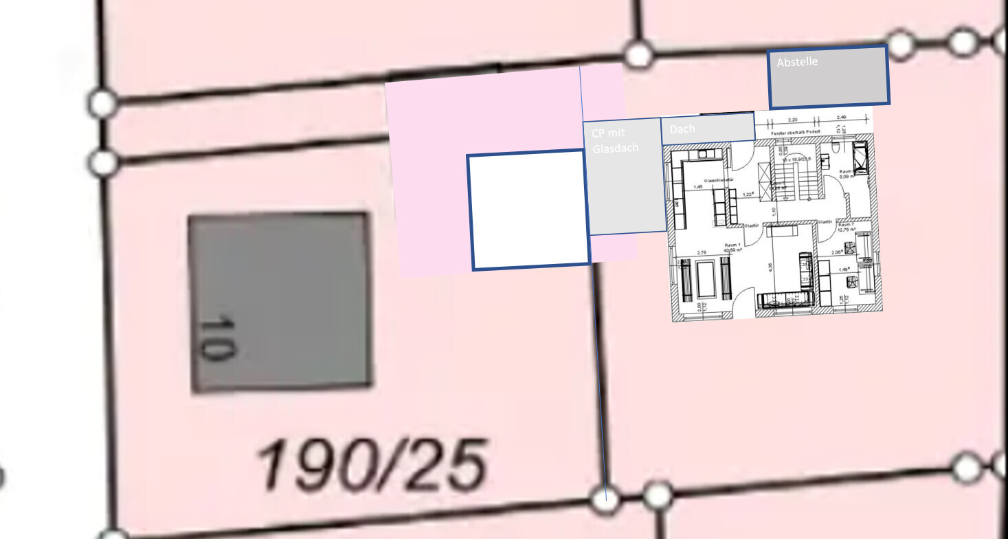 Grundriss eines Gebäudes mit pinkem Hintergrund; überlagerte farbige Rechtecke und Dachplan.
