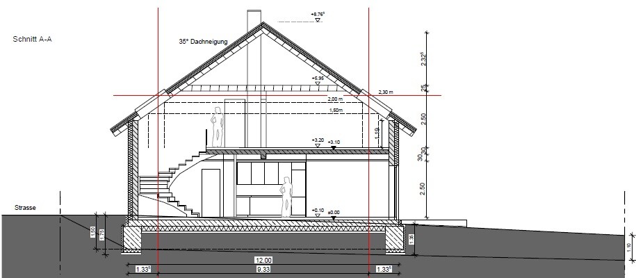 Schnitt A-A durch Wohnhaus mit Treppe, Geschossen und Dachkonstruktion