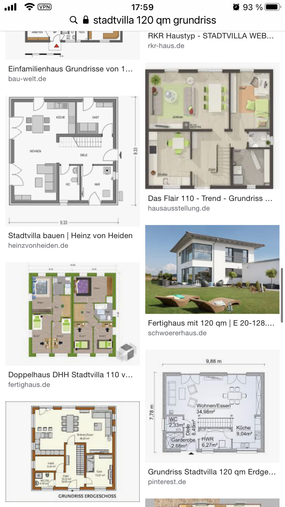 Collage mehrerer Hausgrundrisse: Wohnzimmer, Küche, Bad, Treppenhaus.
