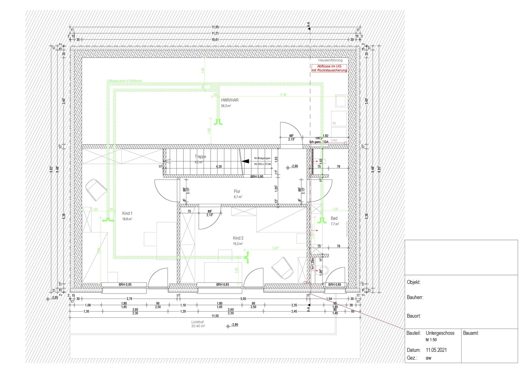 Grundriss Untergeschoss mit Flur, Treppe, Bad, HWR/HAR, Kind 1 und Kind 2.