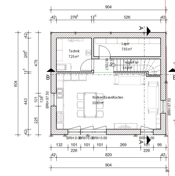 Grundriss eines Hauses: Wohn-/Ess-/Küche, Technikraum, Lager, Flur.