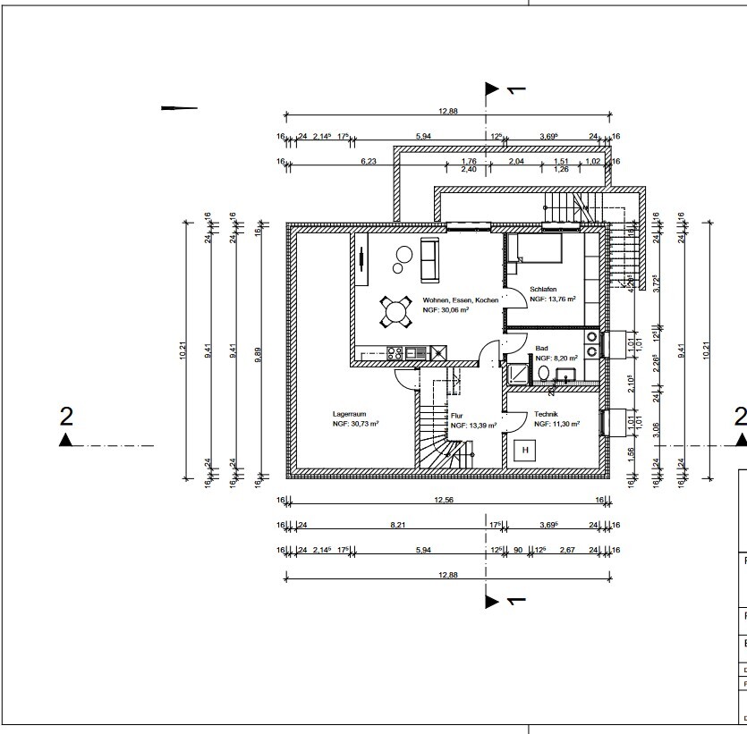Grundriss eines Hauses mit offener Wohn-/Ess-/Kochzone, Schlafzimmer, Bad, Flur, Lagerraum, Technik