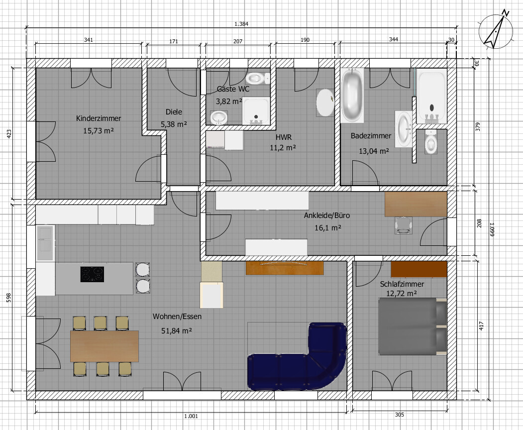 Grundriss einer Wohnung: Wohn-/Essbereich, Küche, Schlaf- und Kinderzimmer, Bad, HWR, Gäste-WC.