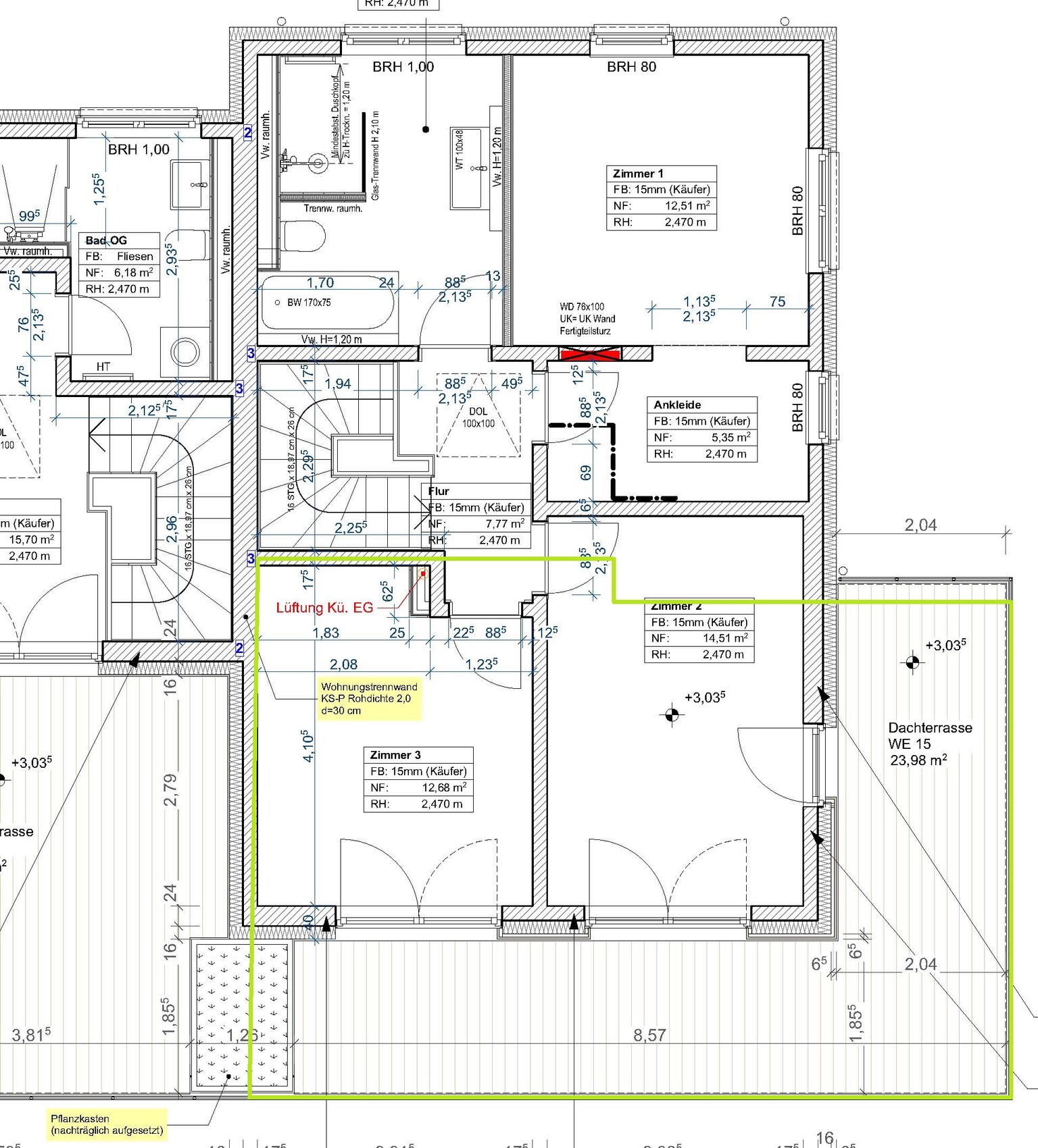 Detaillierter Grundriss eines Hauses mit mehreren Zimmern, Fluren, Treppenhaus und Dachterrasse