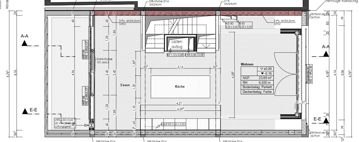 Grundriss: Wohnen, Küche und Essen mit Treppe und Lastenaufzug