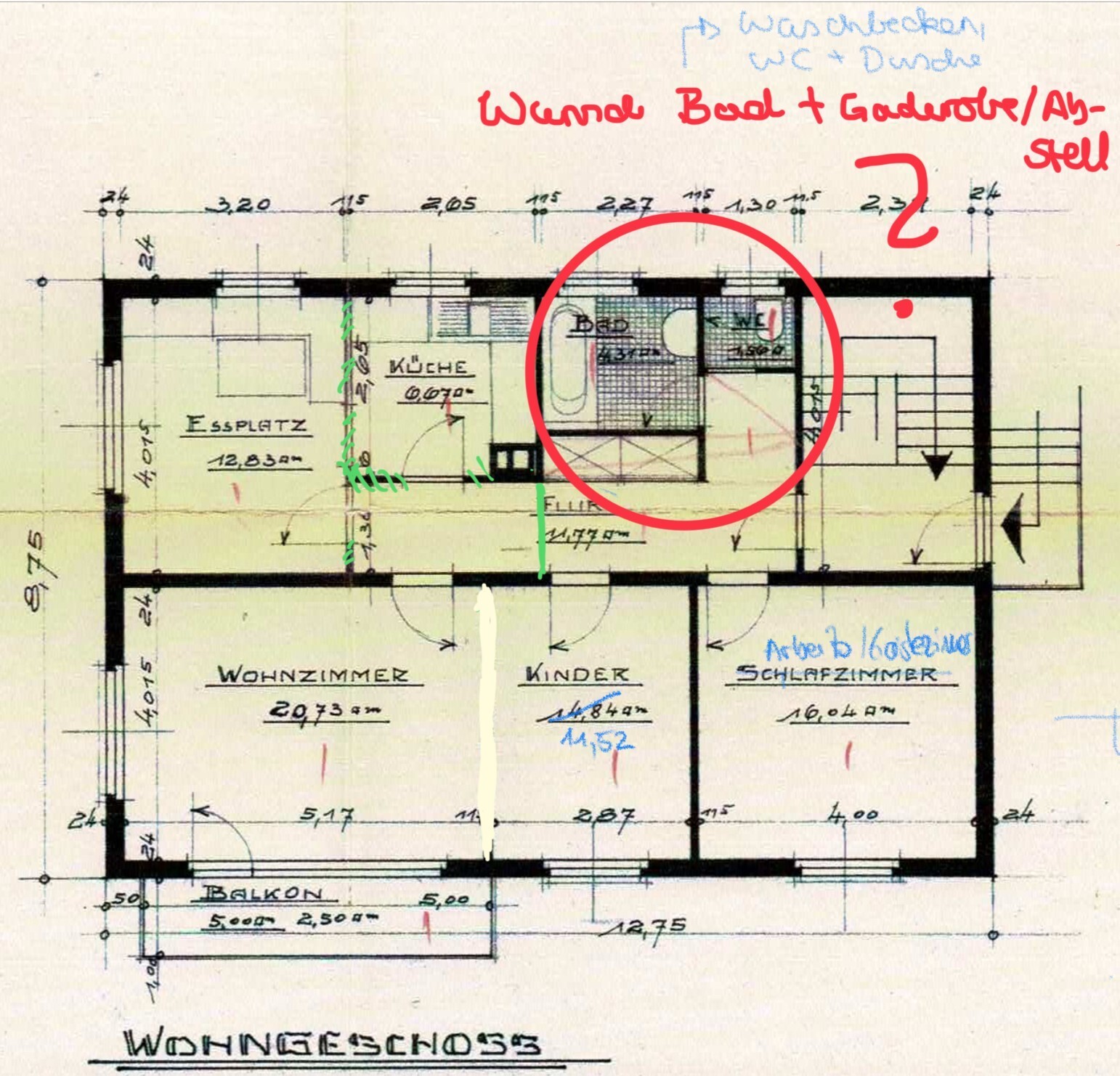 Handgezeichneter Wohnungsgrundriss mit beschrifteten Räumen; markierter Bad/WC-Bereich.