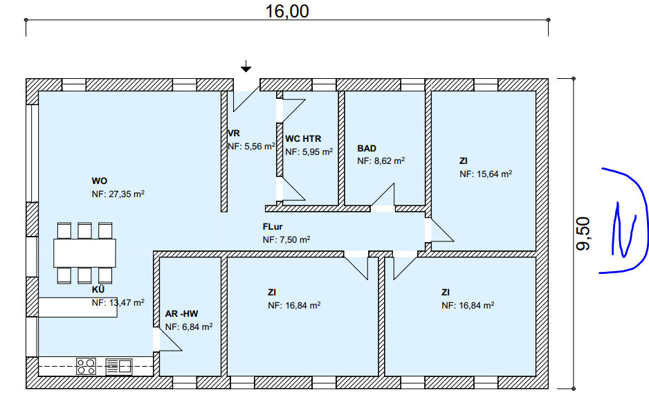 Grundriss einer Wohnung: Wohnzimmer, Küche, Flur, Bad, WC, Vorraum, Abstellraum, zwei Zimmer.