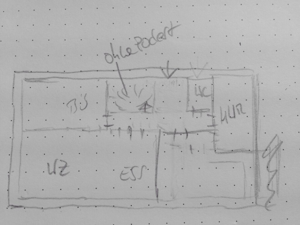Handgezeichneter Grundriss eines Hauses mit Wohnzimmer und Esszimmer (WZ, ESS)