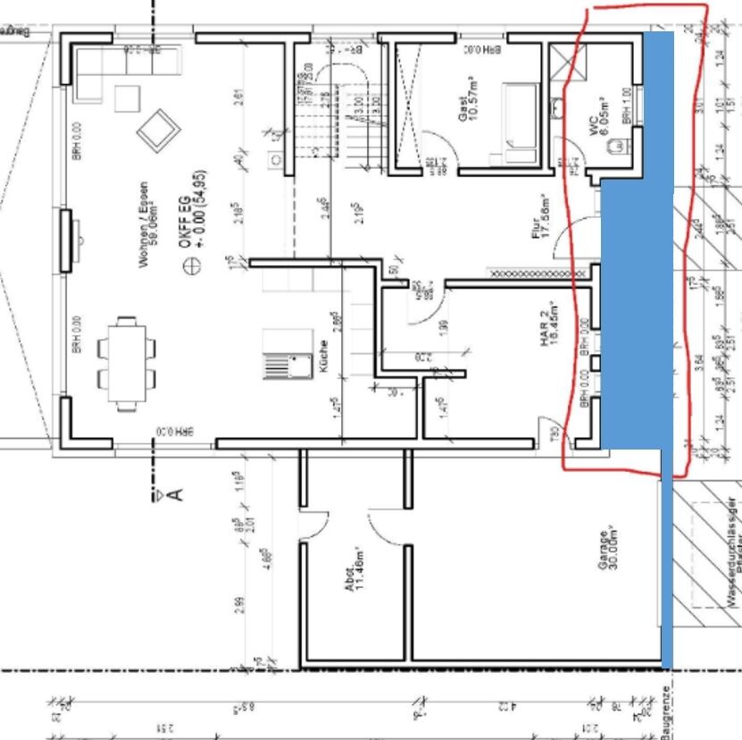 Grundriss eines Hauses mit Wohnzimmer, Küche, Flur; blauer Balken rechts, roter Rand markiert.