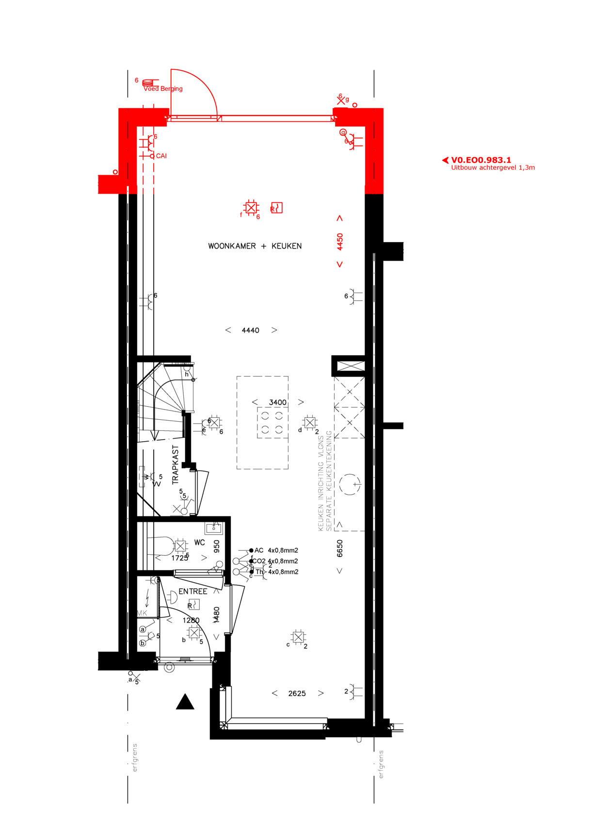 Grundriss eines Wohn- und Küchenbereichs mit Eingang, Treppe und WC
