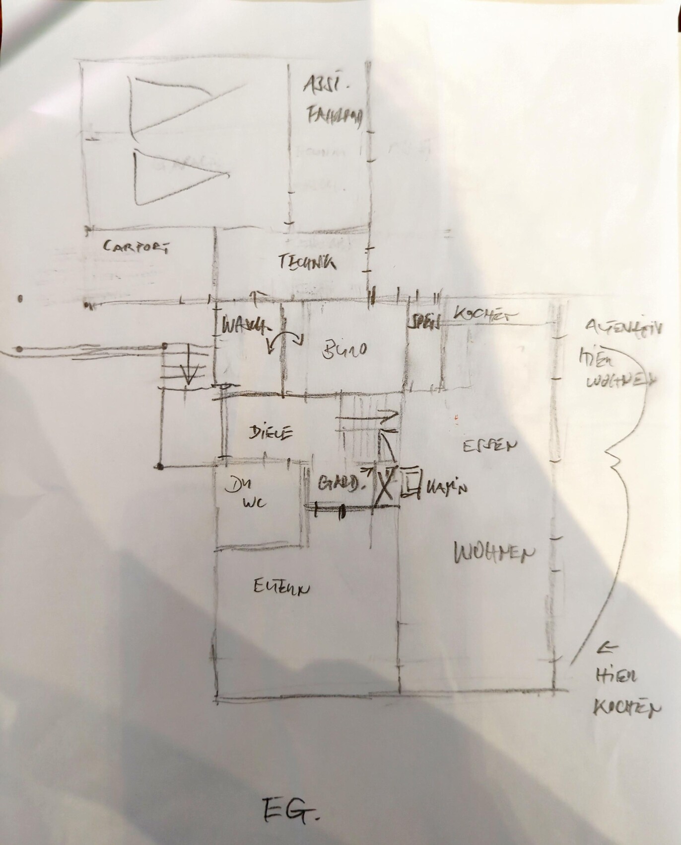 Skizze eines Erdgeschoss-Grundrisses mit Wohnzimmer, Essen, Küche, Diele, WC und Elternzimmer.