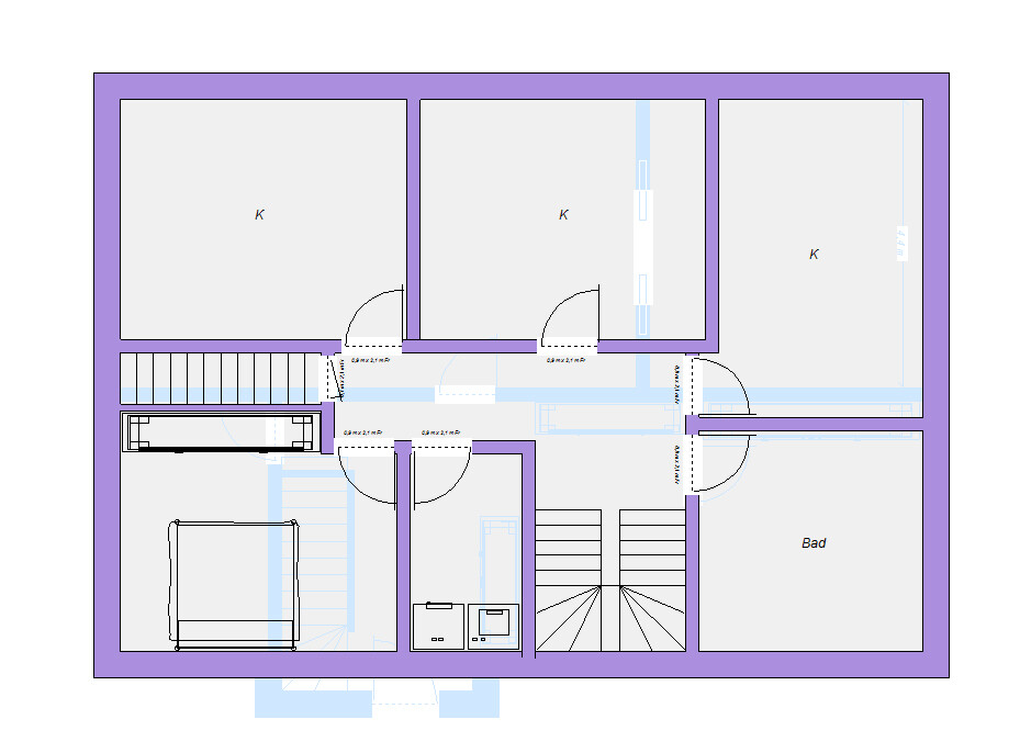 Grundriss eines Hauses mit mehreren Zimmern, Bad, Flur und Treppenaufgang.