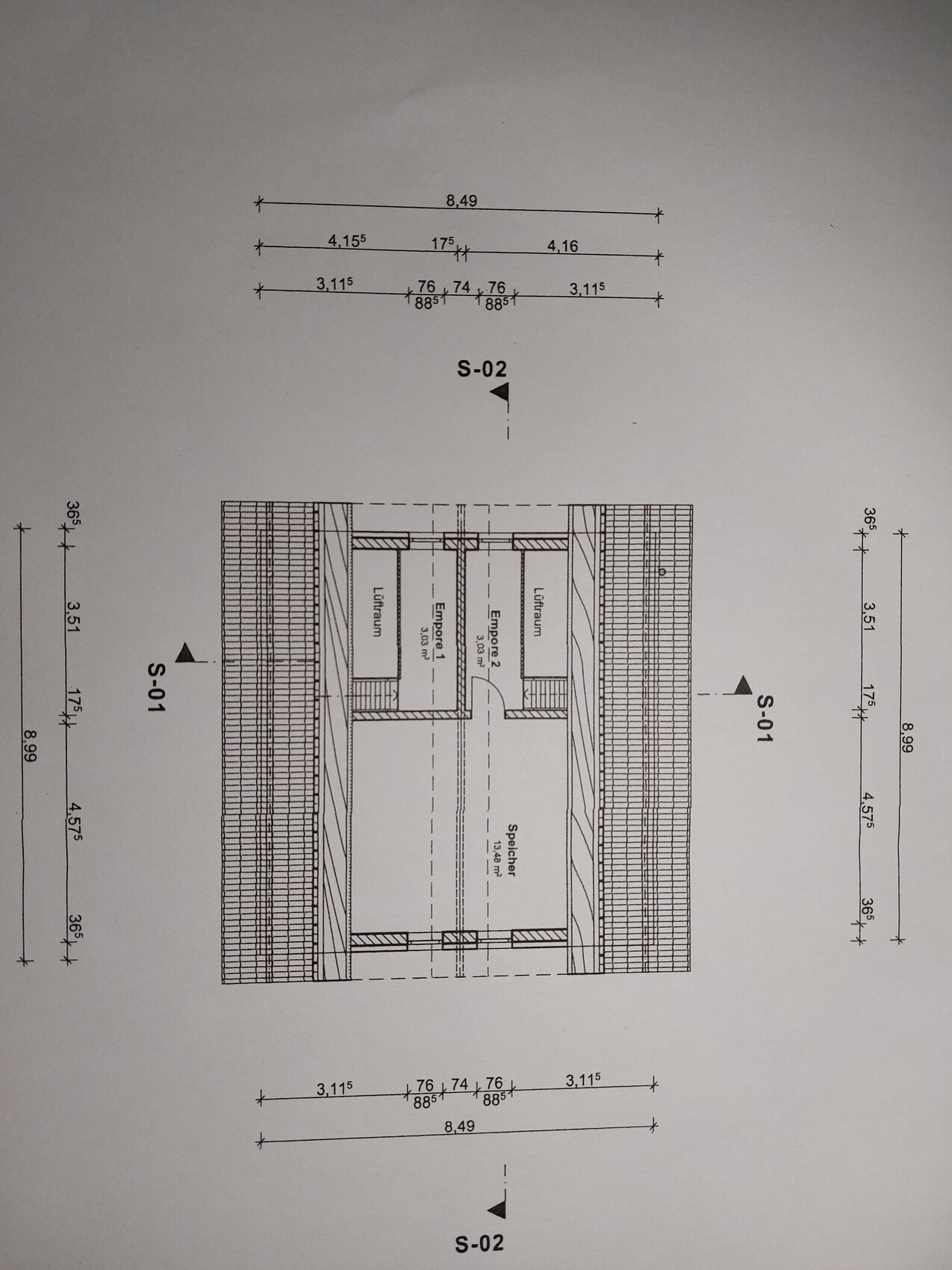 Architekten-Plan: Grundriss mit Maßlinien, S-02 Markierung, zentrale Luftraumzone.