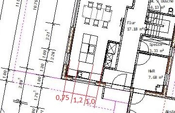 2D-Grundriss eines Hauses mit Wohnbereich, Kueche, Flur und Bad