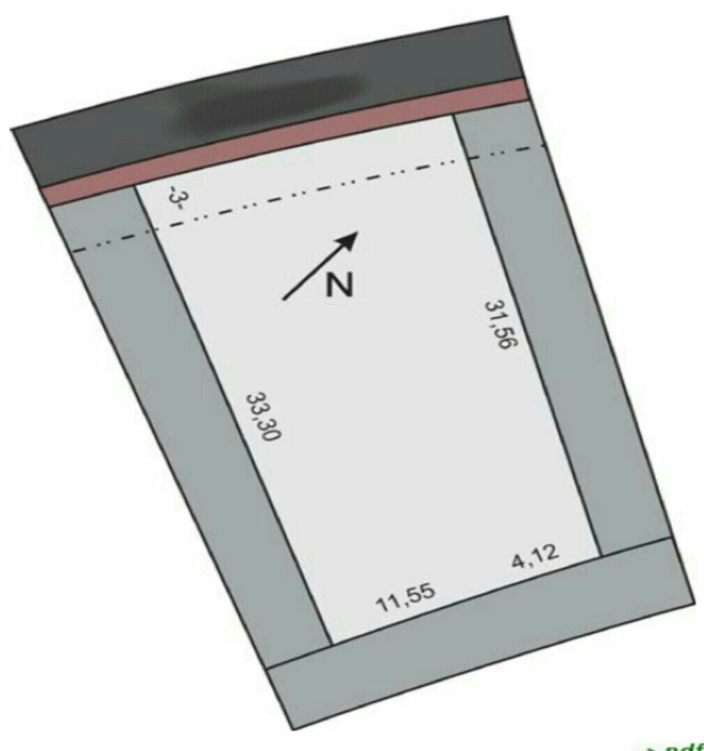 2D-Grundrissplan eines Raums mit Nordpfeil und Maßangaben an den Wänden