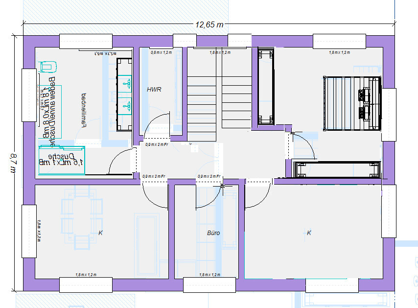 Grundriss eines Gebäudes mit Büro, Küche, Bad, HWR und Treppenhaus.