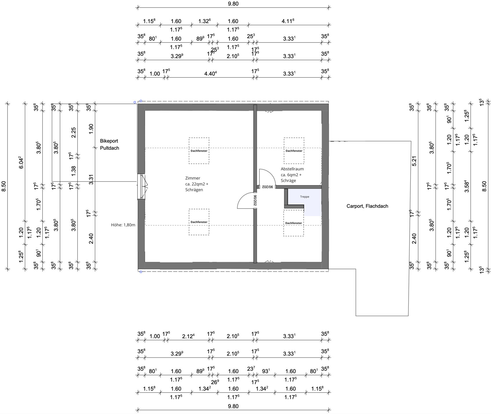 Grundriss des Hauses mit Carport, Flachdach, Zimmer, Abstellraum, Treppe, Bikeport, Pultdach.
