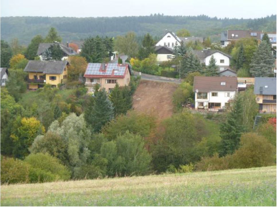 grundrissplanung-fuer-zfh-im-hang-233117-1.jpg