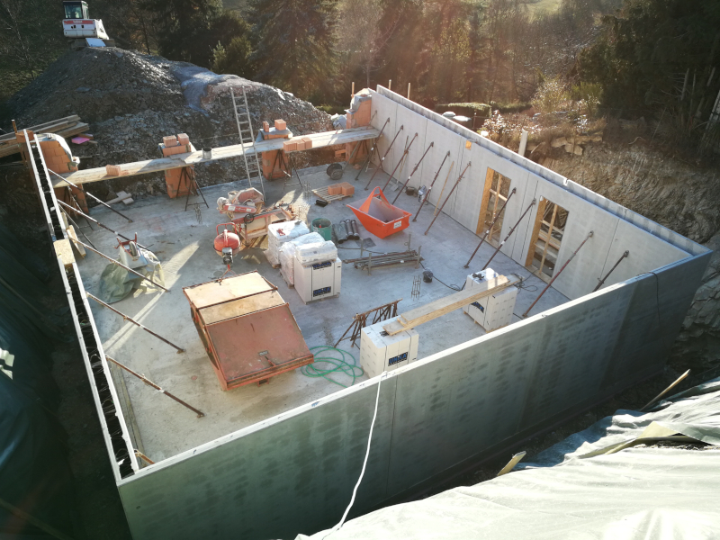 grundrissplanung-fuer-zfh-im-hang-308789-1.jpg