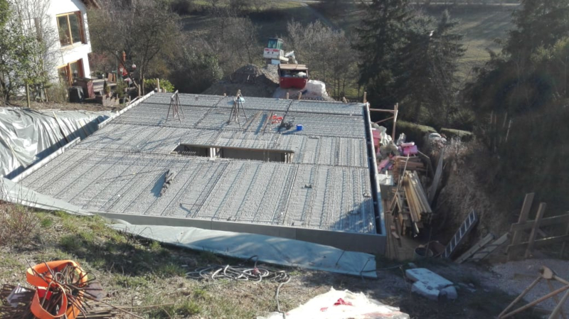 grundrissplanung-fuer-zfh-im-hang-310765-1.jpg