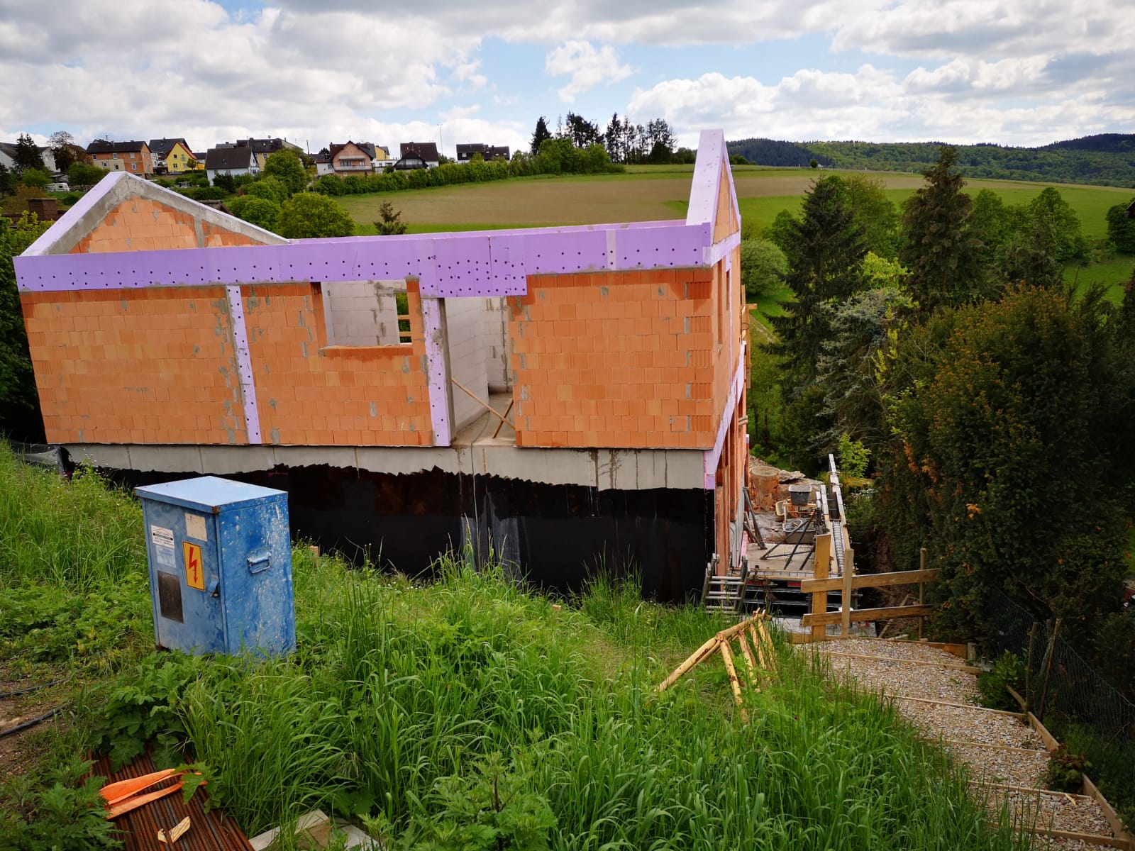 grundrissplanung-fuer-zfh-im-hang-323379-1.jpg