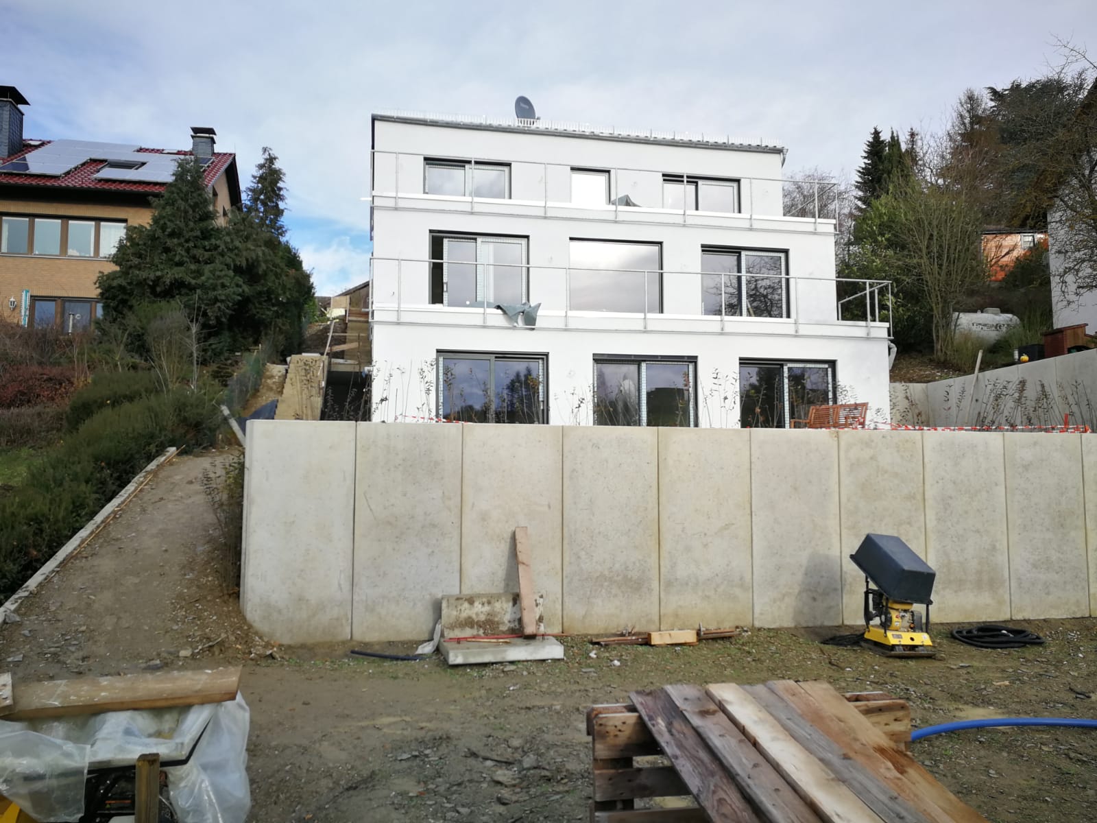 grundrissplanung-fuer-zfh-im-hang-362668-5.jpg