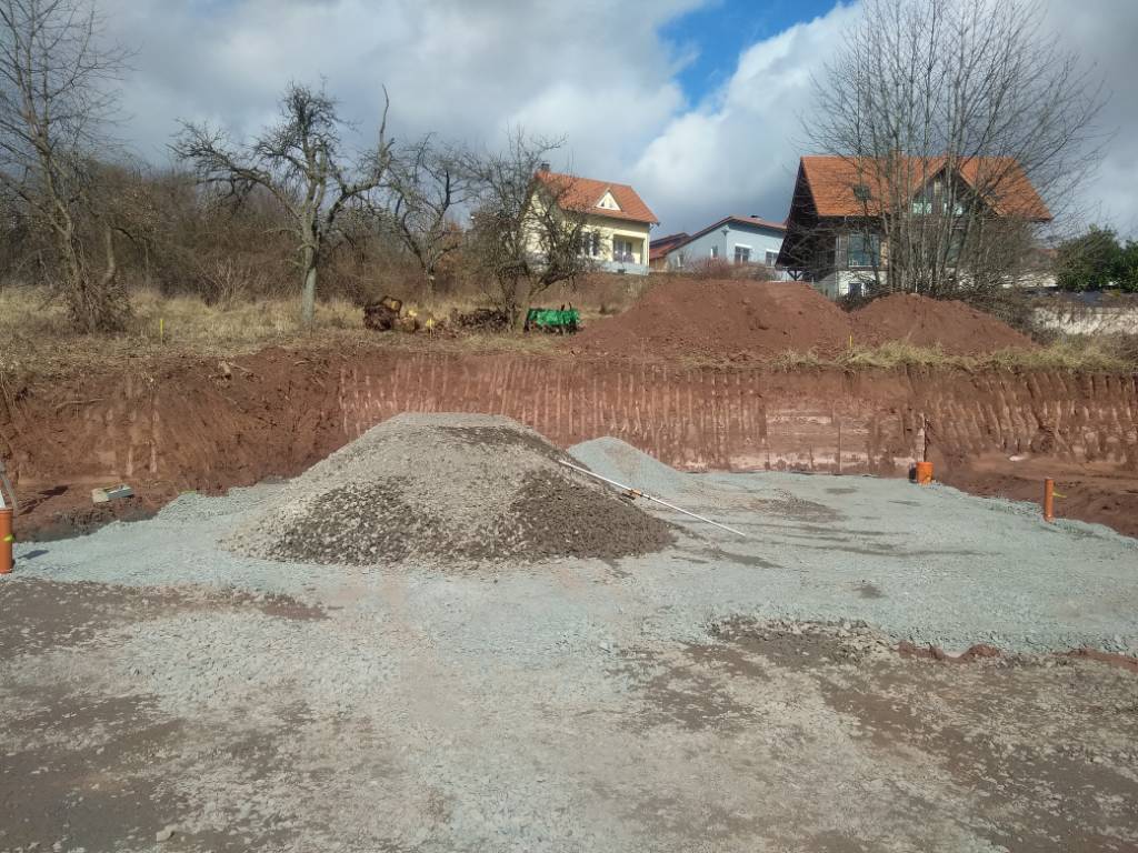 grundrissplanung-hanghaus-mit-5-kinderzimmer-249276-1.jpg