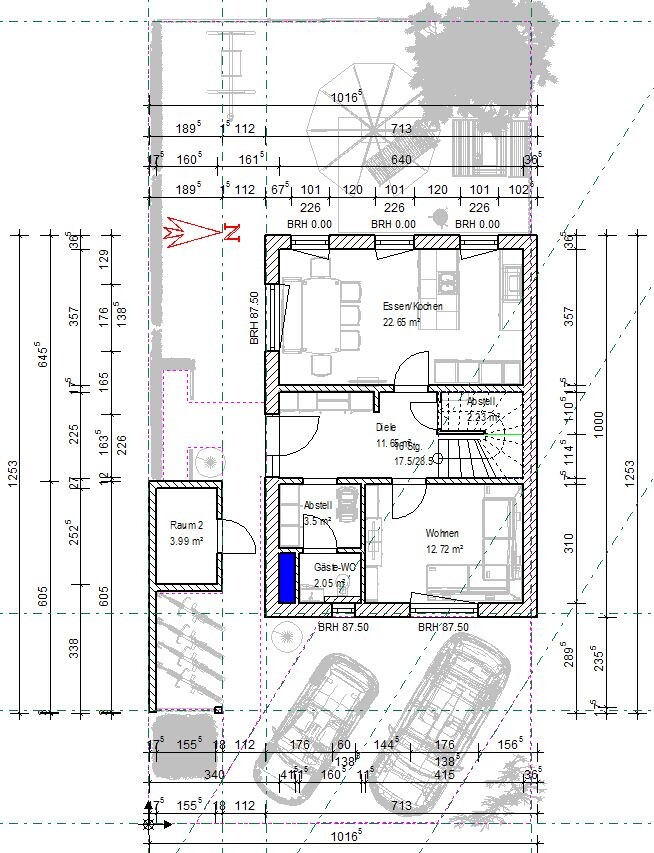 Grundriss eines Hauses: Küche/Essbereich, Wohnen, Diele, Gäste-WC, Abstellraum, Außenbereich