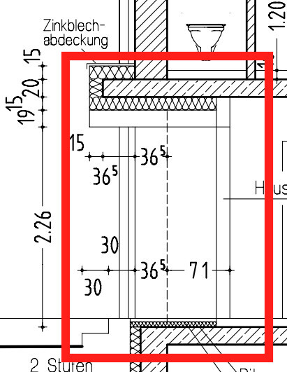 Technischer Grundriss eines Hauses mit Abmessungen und roter Markierung