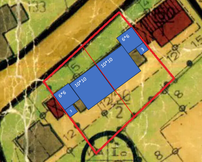Lageplan: rote Umrandung um das Grundstück, blaue Rechtecke mit Größenangaben (6x6, 10x10).