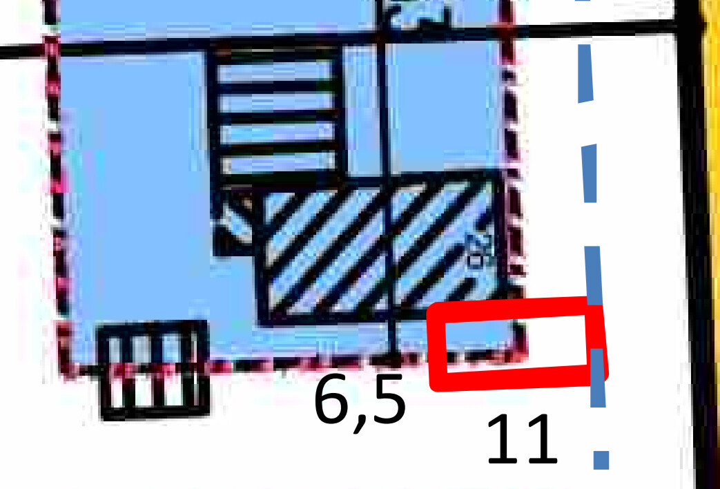 Teil eines Grundrisses mit Treppenbereich, Abmessungen 6,5 und 11, rote Markierung.