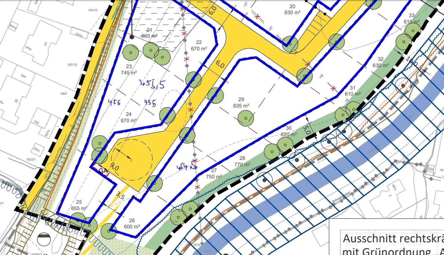 Lageplan eines Baugebiets mit Parzellen, Straßen, Wegen, Bäumen und Grenzlinien.