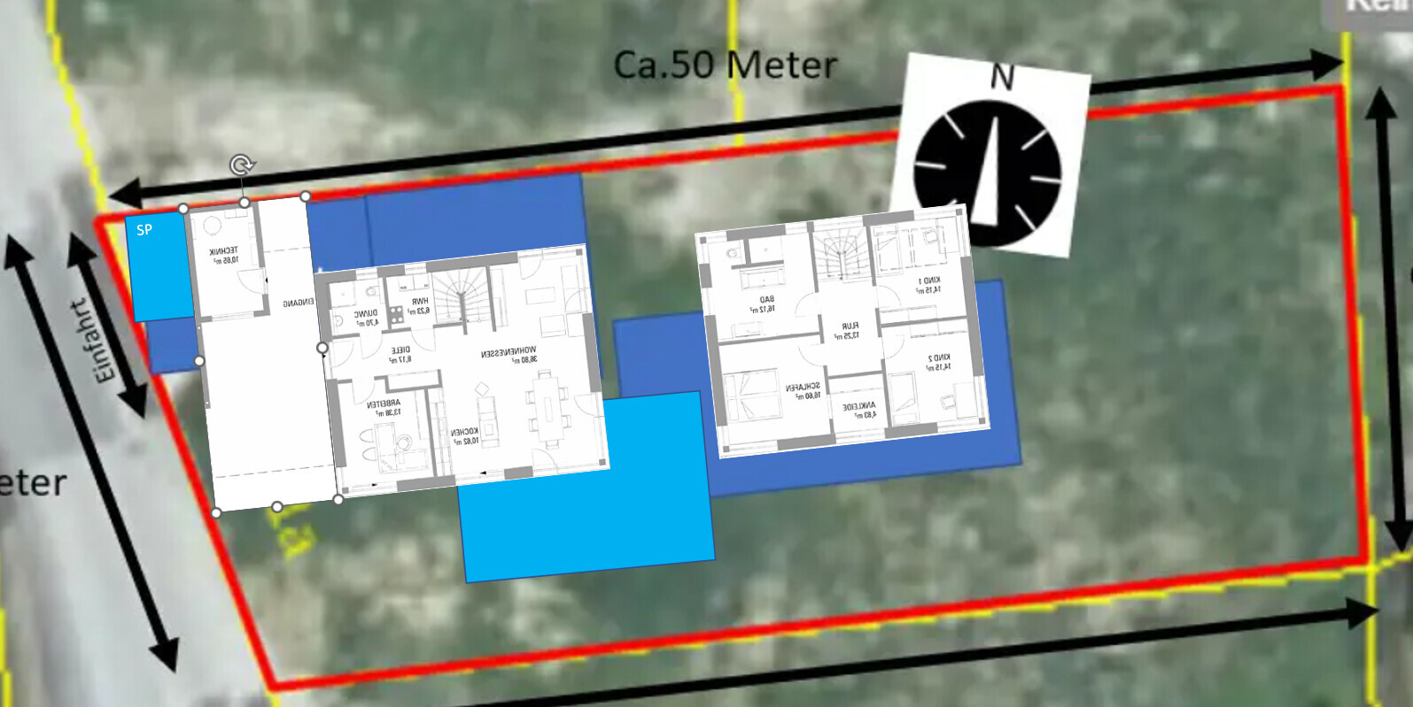 Lageplan: Parzelle mit zwei Gebäuden, roter Umrandung, Maß ca. 50 Meter, Kompass.