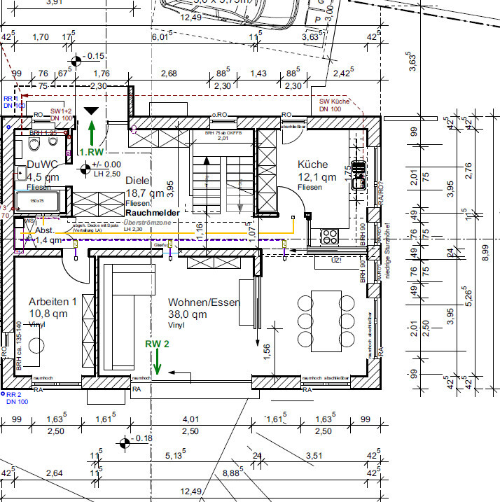 Grundriss einer Wohnung: Küche, Wohnen/Essen, Arbeitszimmer, Diele, Du/WC, Abstellraum.