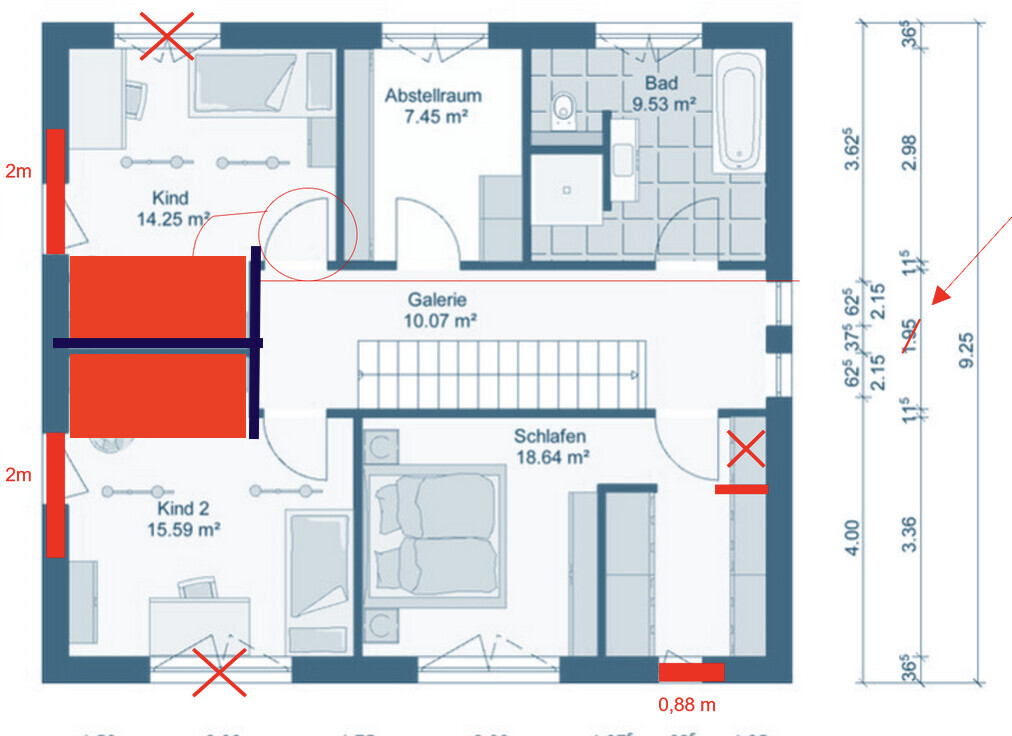Grundriss eines Hauses: Schlafzimmer, 2 Kinderzimmer, Abstellraum, Bad, Galerie; rote Markierungen.