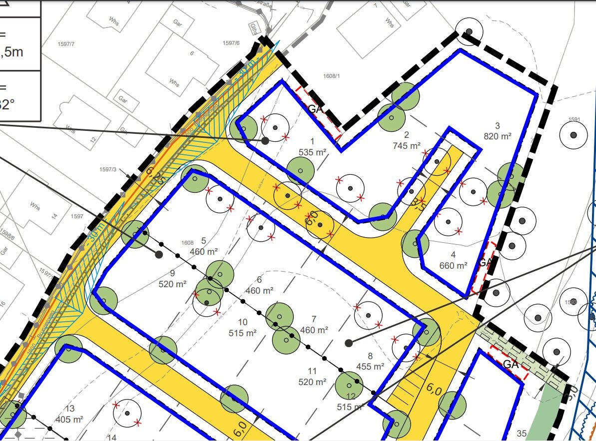 Lageplan eines Baugebiets: blaue Grundstücksgrenzen, gelbe Wege, grüne Bäume, Flächenangaben.