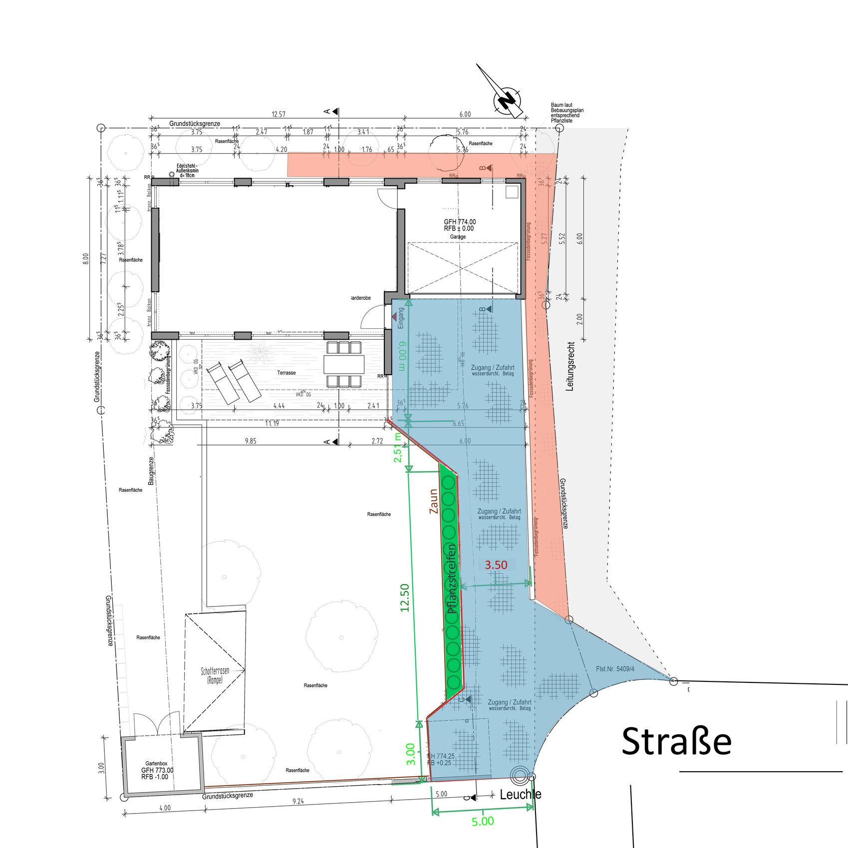 Grundriss eines Grundstücks mit Haus, Terrasse, Garten, blauem Zugang und roter Umfassung.