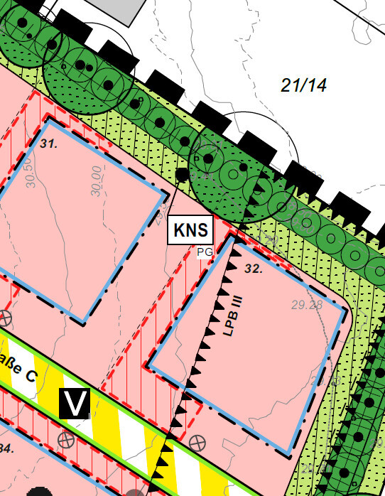 Plan eines Baugrundstücks mit Parzellen, Straßen und Grünflächen