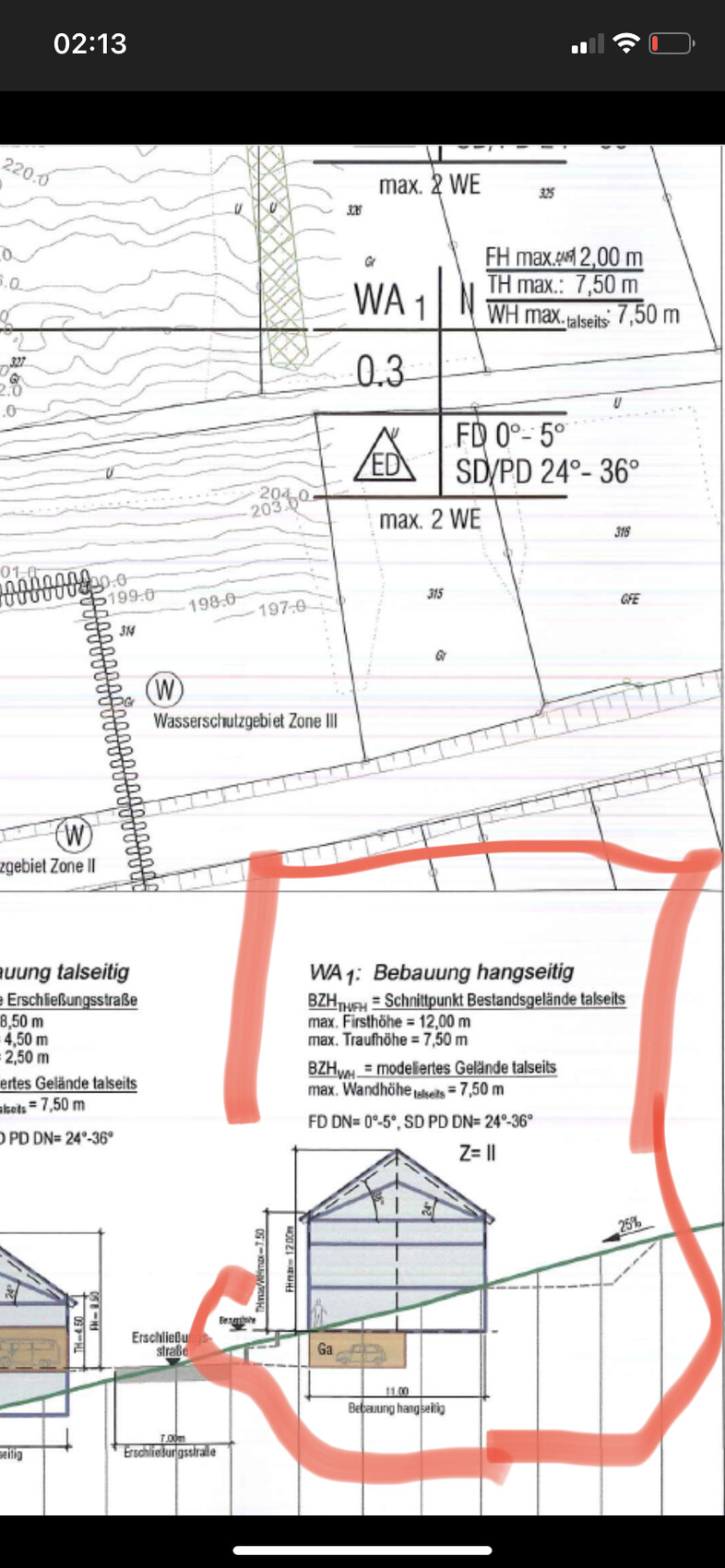 Lageplan und Grundriss eines Baugebiets mit WA1 Bebauung und Hanglage