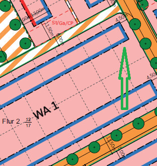 Lageplan mit blauen Gebäudestrukturen, Grünflächen und Bäumen