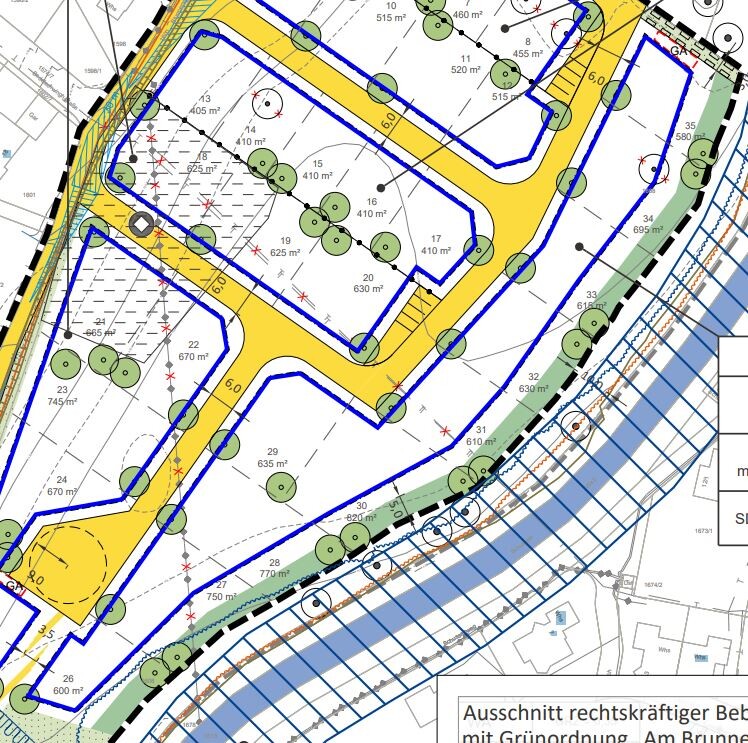 Lageplan eines Wohngebiets: gelbe Straßen, blaue Grenzlinien, Bäume und Parzellen.